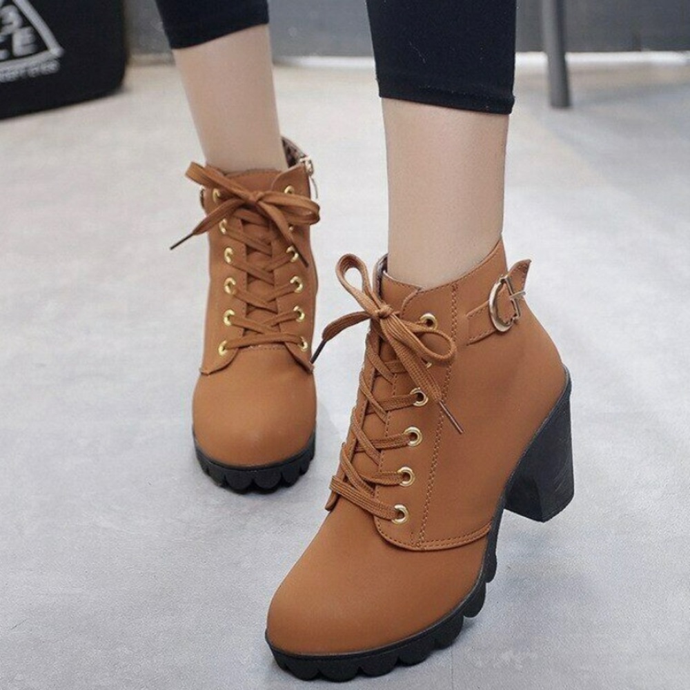 Womens lace up Boots Heels Light Brown Outdoor Chic size 8